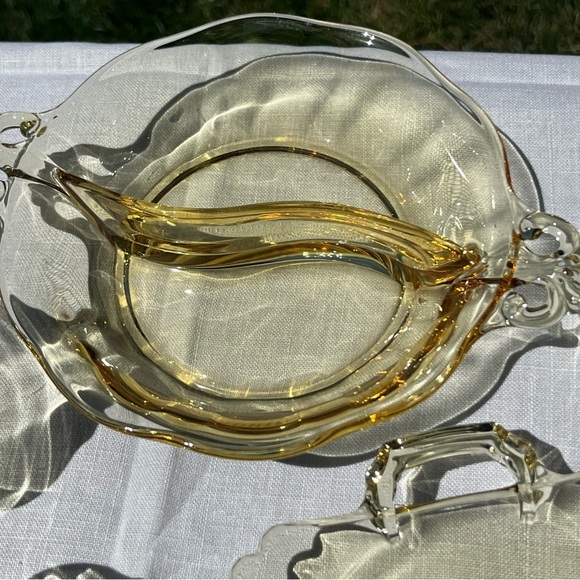 Lot of 4 Vintage Light Yellow Depression Glass Serving Dishes - Picture 3 of 12